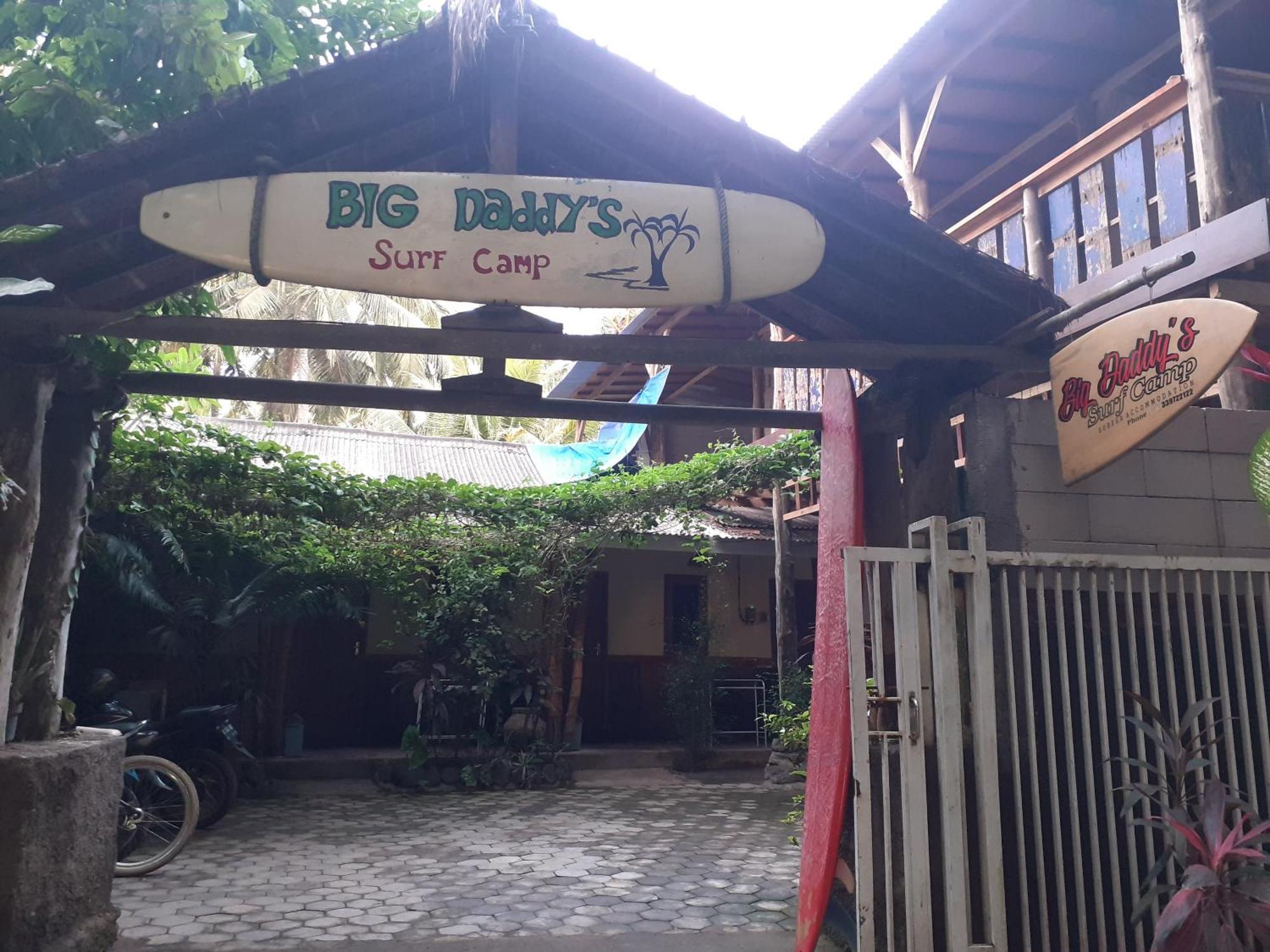 Big Daddy'S Surfcamp Apartment Pasanggaran Exterior foto