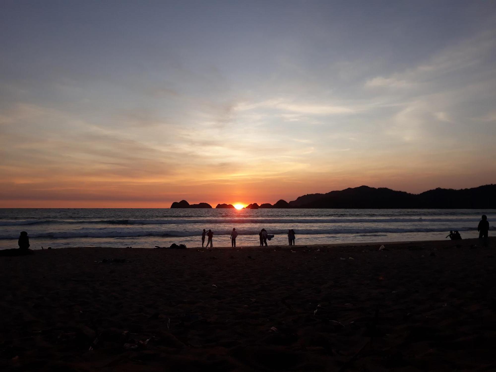 Big Daddy'S Surfcamp Apartment Pasanggaran Exterior foto
