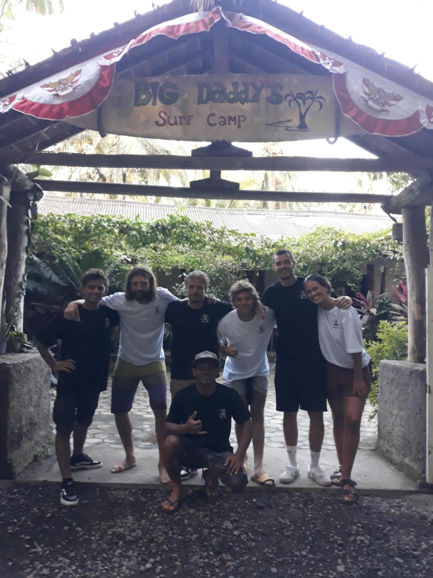 Big Daddy'S Surfcamp Apartment Pasanggaran Exterior foto